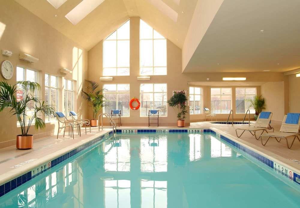 Residence Inn By Marriott Toronto Airport Bagian luar foto