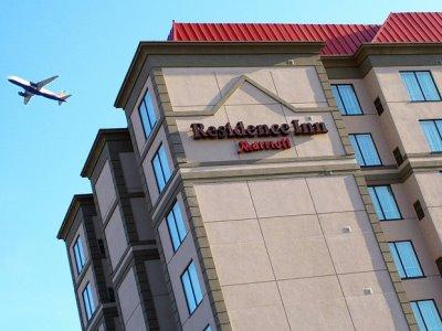 Residence Inn By Marriott Toronto Airport Bagian luar foto