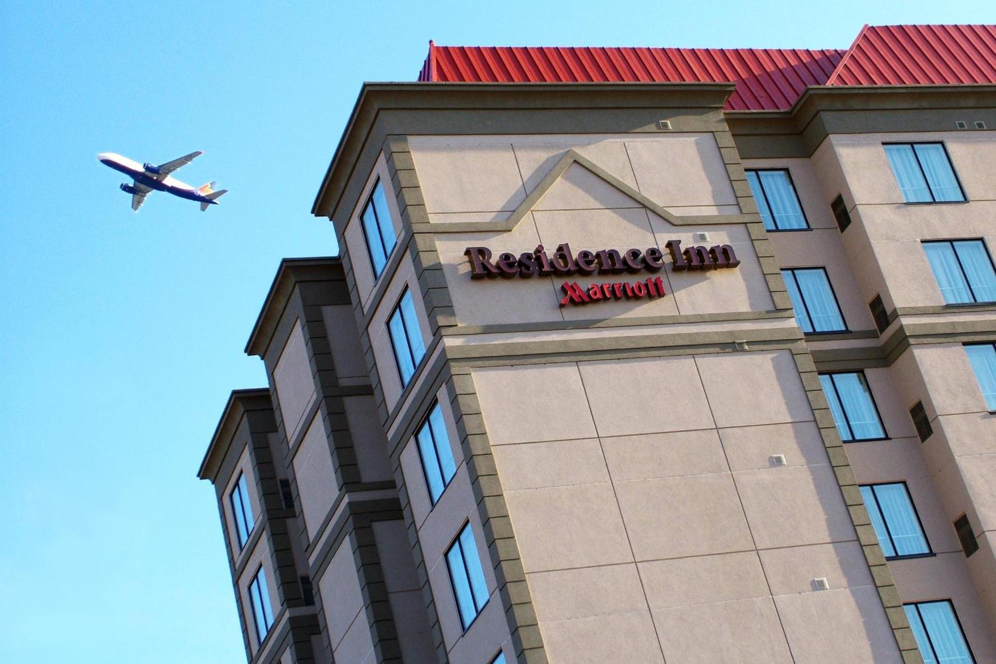 Residence Inn By Marriott Toronto Airport Bagian luar foto