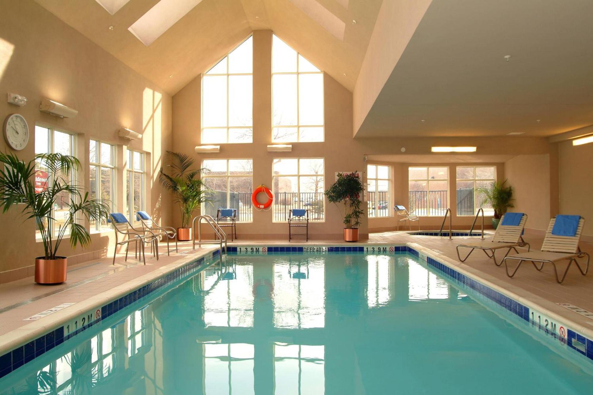Residence Inn By Marriott Toronto Airport Bagian luar foto