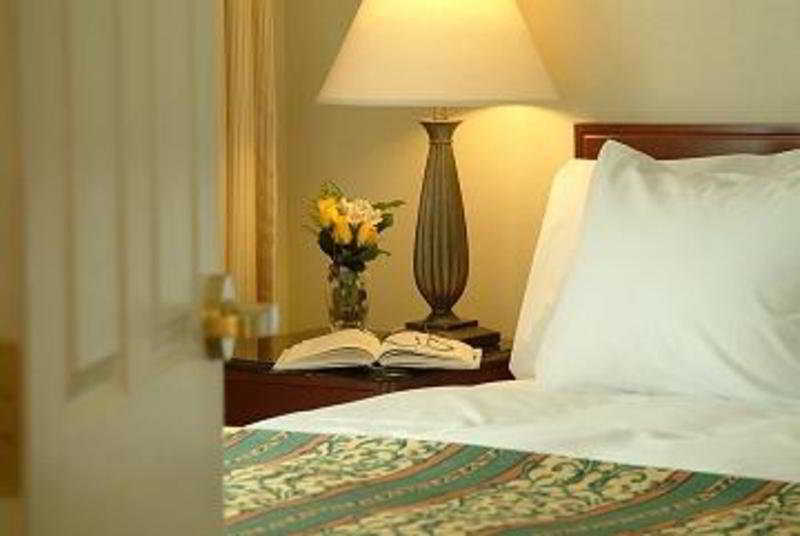 Residence Inn By Marriott Toronto Airport Bagian luar foto