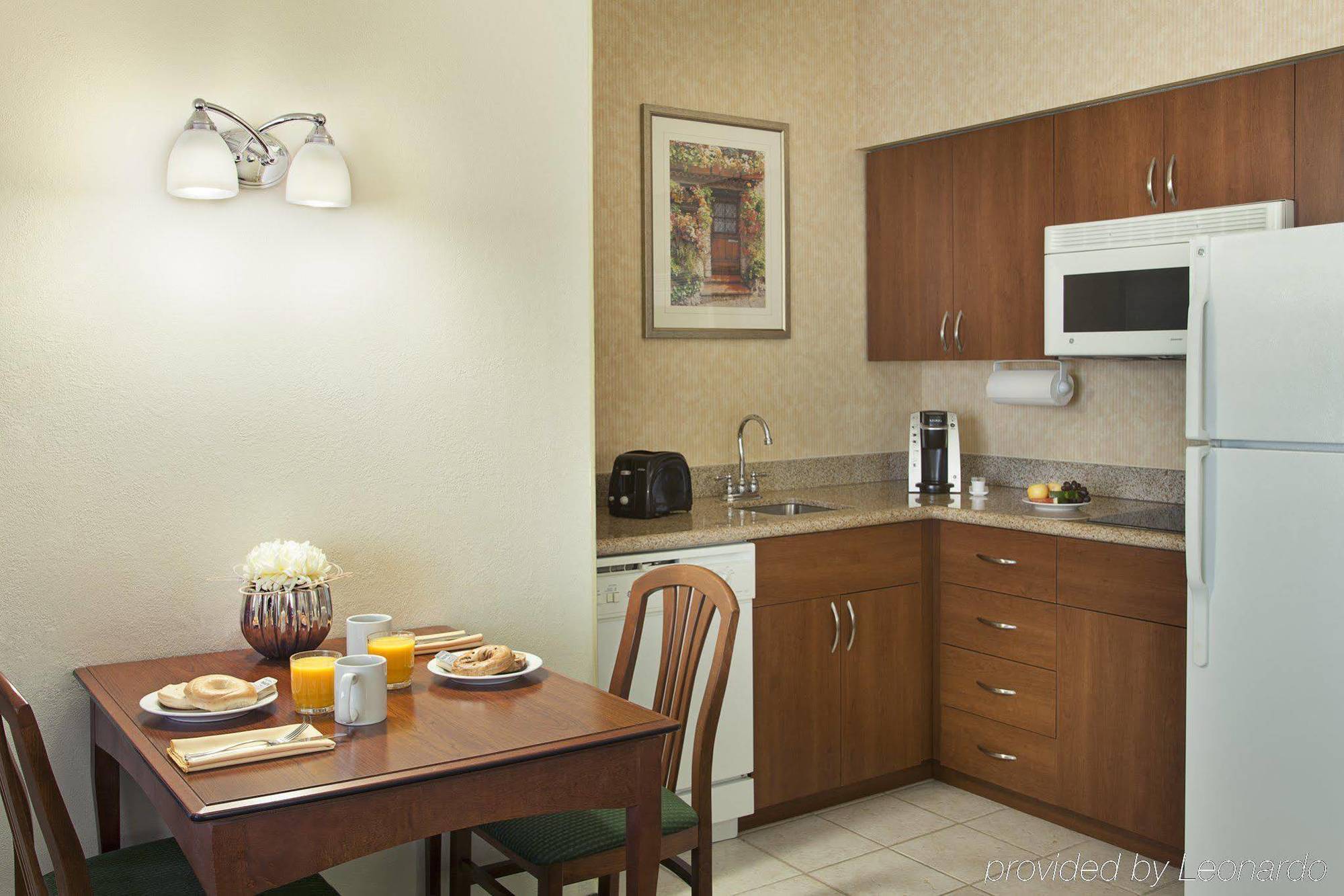 Residence Inn By Marriott Toronto Airport Bagian luar foto