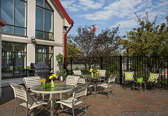 Residence Inn By Marriott Toronto Airport Bagian luar foto